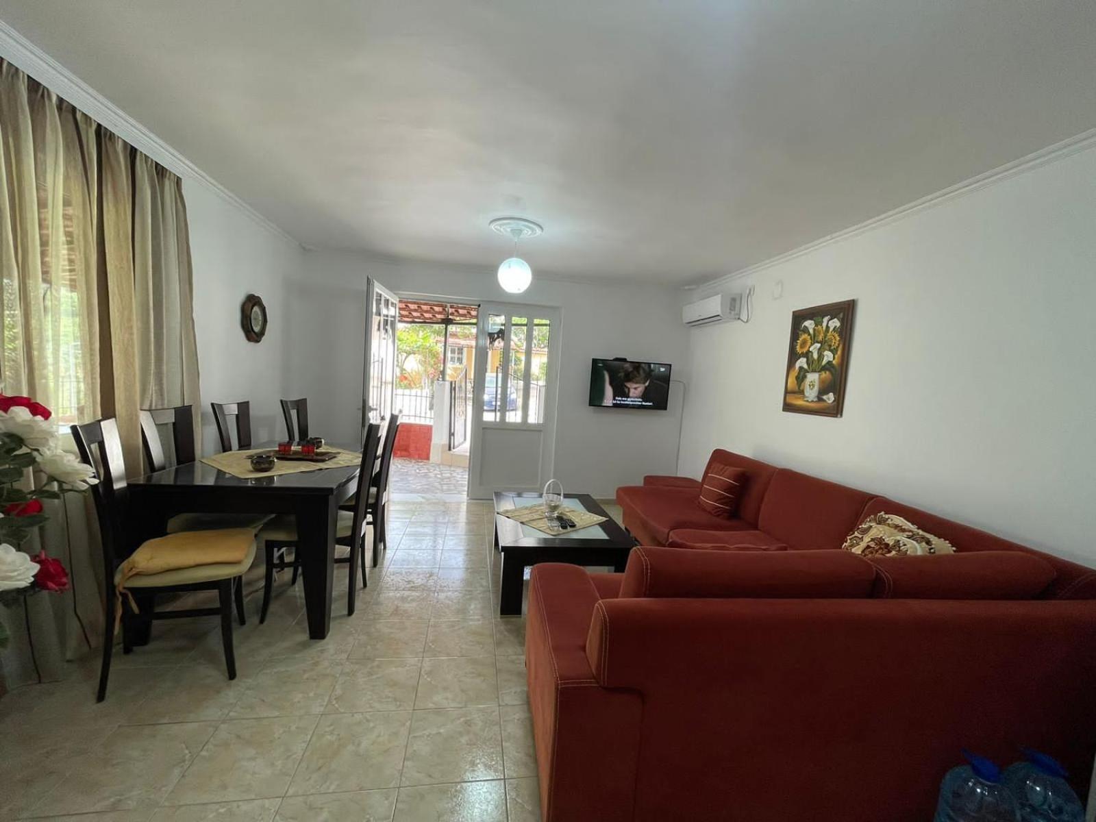 Isufi House Villa Delvine